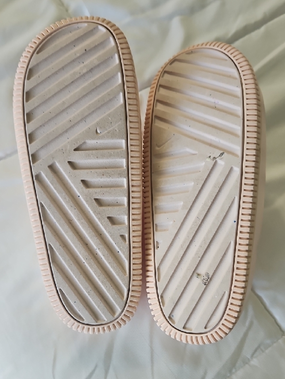 Womens Nike Calm Slides Size 7 Iridescent Pink - Picture 3 of 6